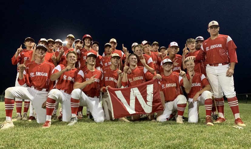 DevinSchwiesow's tweet photo. Seniors, your numbers will fade, but your memories will last a lifetime. Thanks for everything....Jack, Mark, Adam, Sawyer, Cade, John...Once a Saint, Always a Saint! https://t.co/ULsWE0kCXD