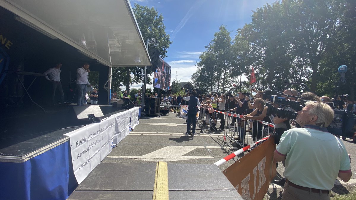 Programma #boerenprotest is begonnen. Veel pers ‘#rtvoost