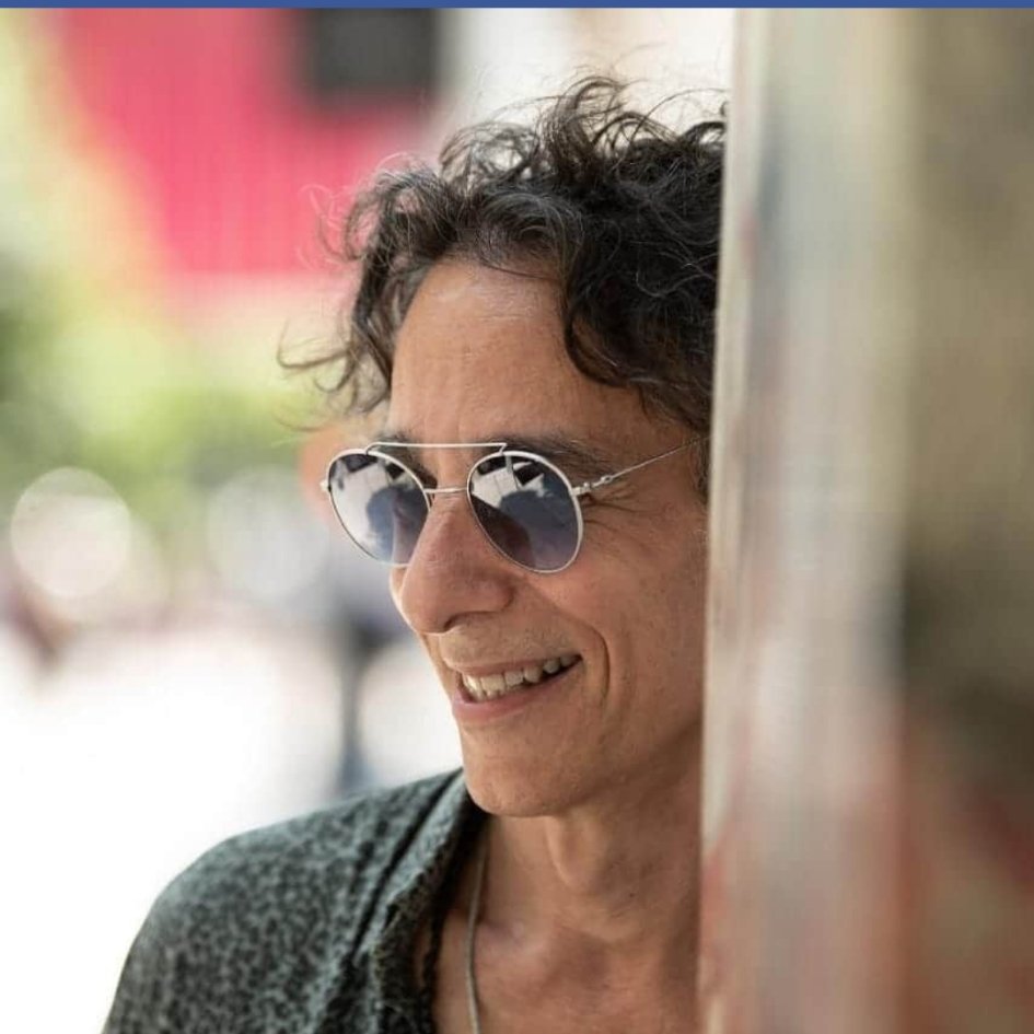 MaxiazPrensa's tweet photo. Feliz cumpleaños @JavierCalamaro desde Medellín, Colombia 🇨🇴 van fuertes abrazos paisas!; próximo viernes 24 de julio lanzamiento #Cuarentennial en todas las plataformas digitales. https://t.co/qAYcba85hf