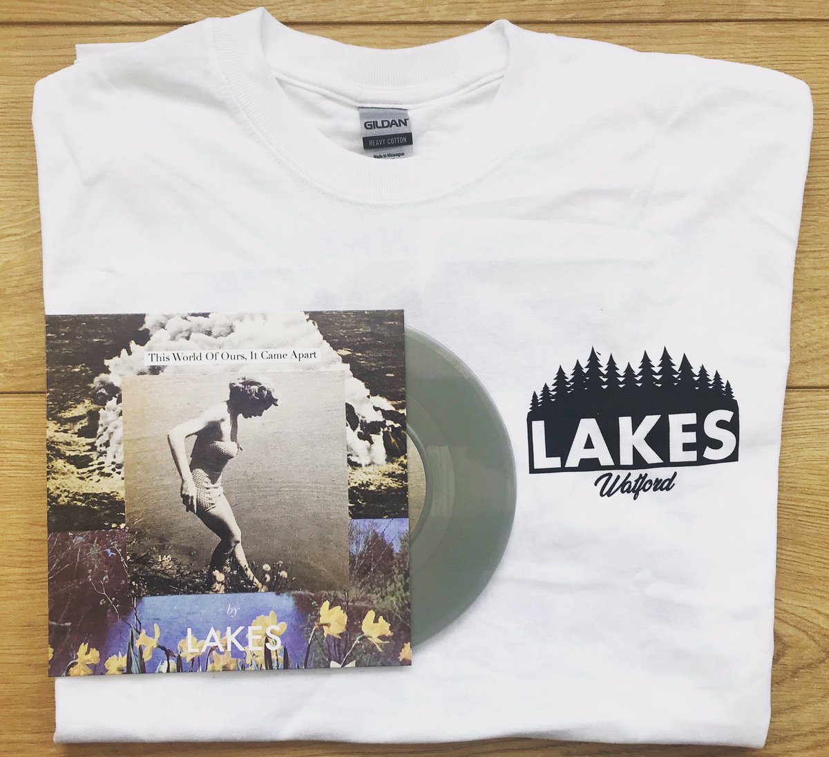 BadOwlPresents's tweet image. Neat mail-drop received today from @ourbandlakes. Filling all our #MathRock #MathPop #Emo needs.

ourbandlakes.bandcamp.com/album/this-wor…
