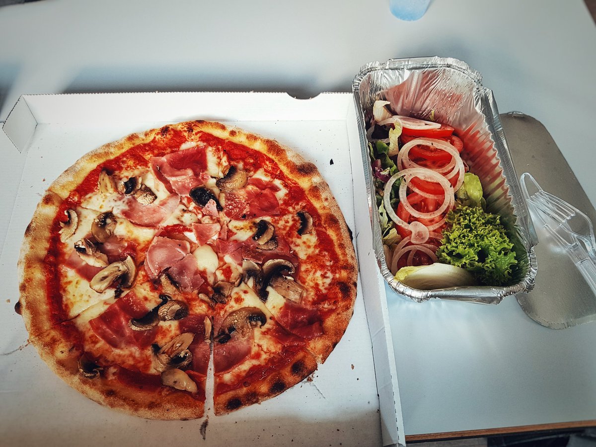DegenDominic's tweet photo. Ah, Pause in Biel 🤤 https://t.co/lnJQ4KBC8q