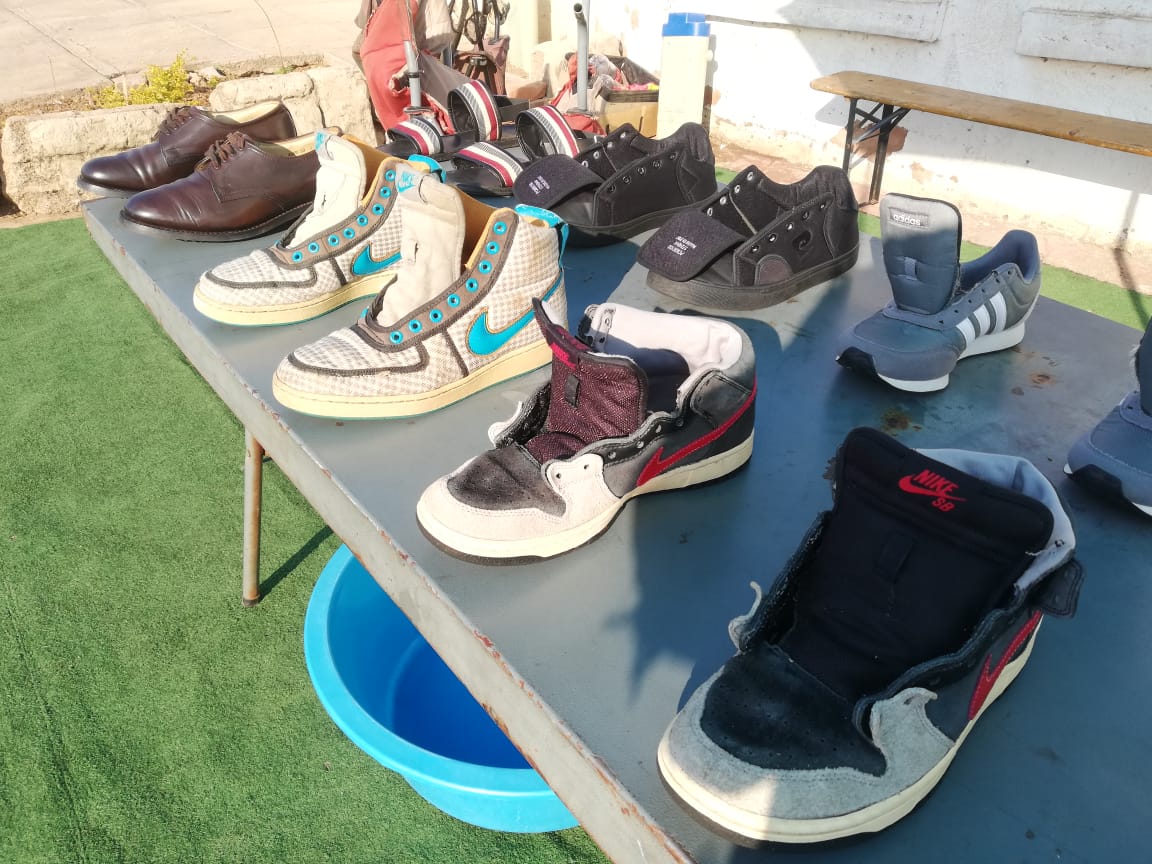 de_sfi's tweet photo. Let's keep them nice nd clean for u👞👟👞👟

Its only R30 per pair at block Dd via teacher's center bring 5 pair of shoes then 5th pair it's for free👞👞👟👟💃

#Poober https://t.co/2p5Ji0N8FV