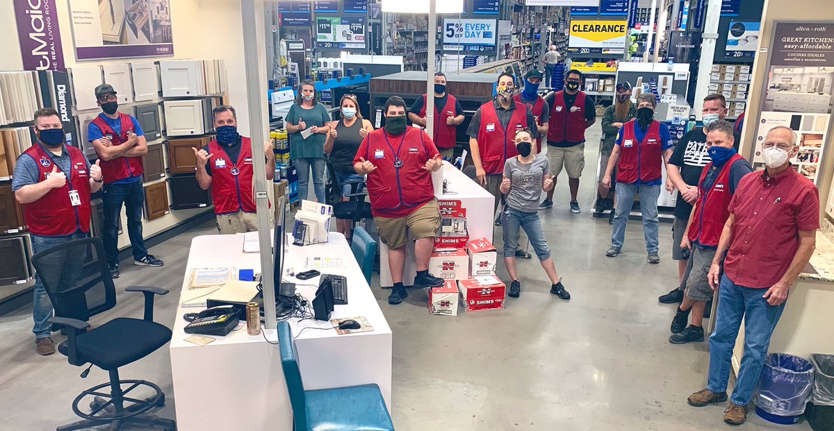 HunterLowes's tweet photo. Great #SpecialtySpotlight yesterday in Shawnee, OK Store 5. S-ASM David spent time talking kitchens &amp; appliances and how we leverage credit to capture the sale and increase average ticket. Let’s fill the pipeline and close the quarter strong! #Lowes #R5 #D1231 @JoeMedley10 https://t.co/HdO0s6VbPv