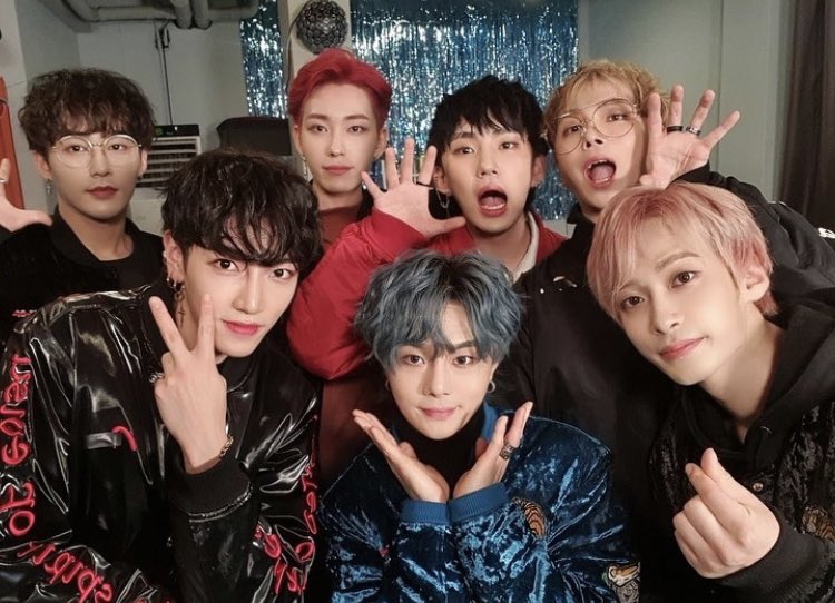 ILOVESEUNGSlK's tweet photo. Happy 200 days to my best boys!  

우리가 당신을 가장 필요로 할 때 항상 우리를 위해 있어줘서 정말 고마워요. 우리는 영원히 더스틴랜드에 머무를 것입니다 🖤

I’m so proud of you all 🥺

#200DaysWithDustin https://t.co/pOpHldAxK1