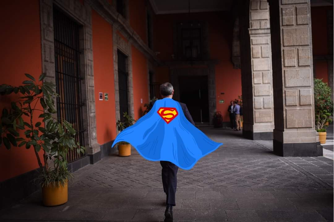 LU15_CDMX's tweet photo. @luisghernan #SuperGatell https://t.co/p8qTtAx83F