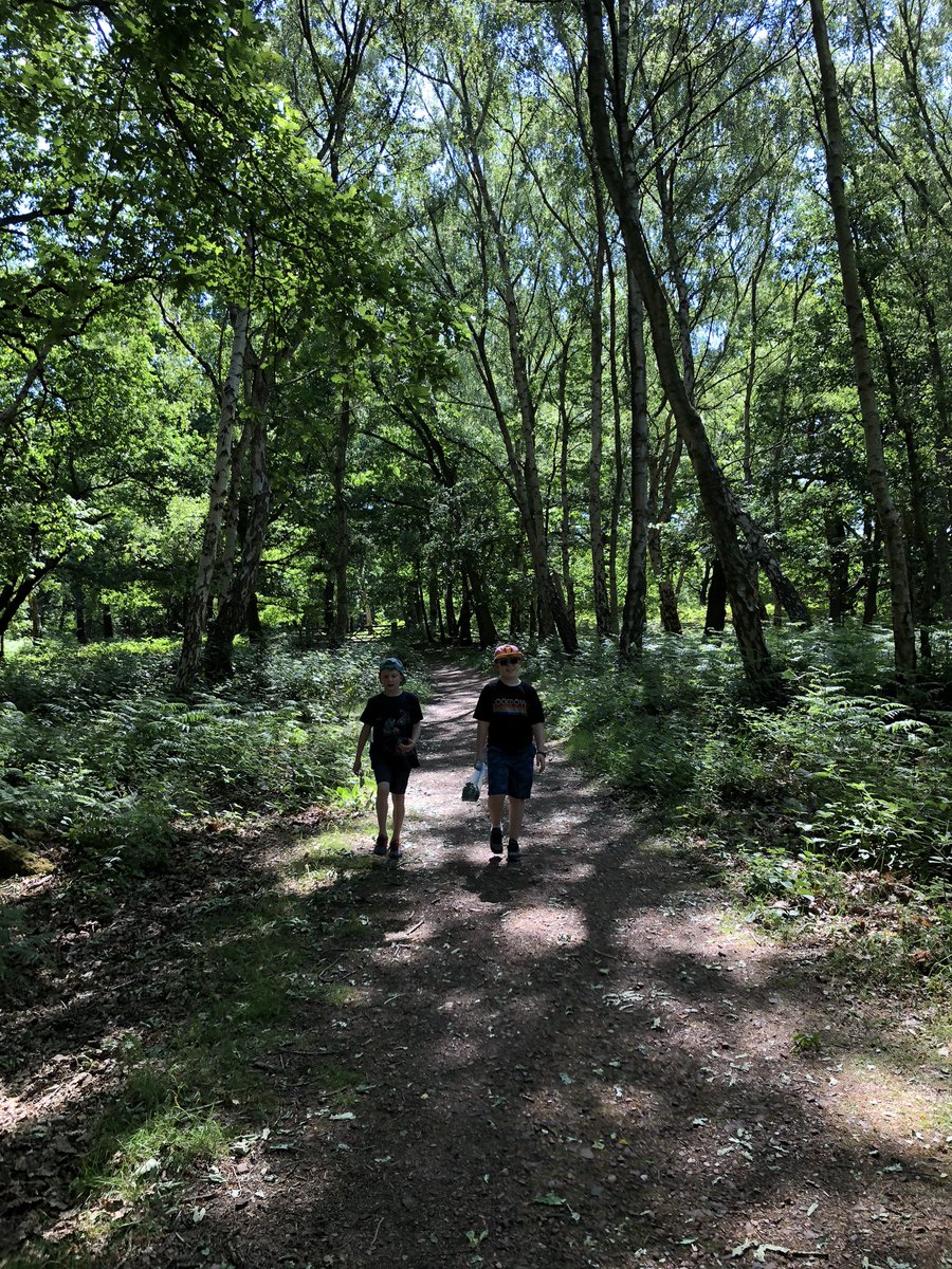 MSK_Pain_Leader's tweet photo. @PhysioMACP Iβm a fan π sometimes even have some tag alongs (daily school drop off/pick up) #walkandtalk #virtualcatchup #exerciseismedicine #HealthandWellbeing #MicrosoftTeams #YourNextPostureIsYourBestPosture https://t.co/IkanMtdNSJ