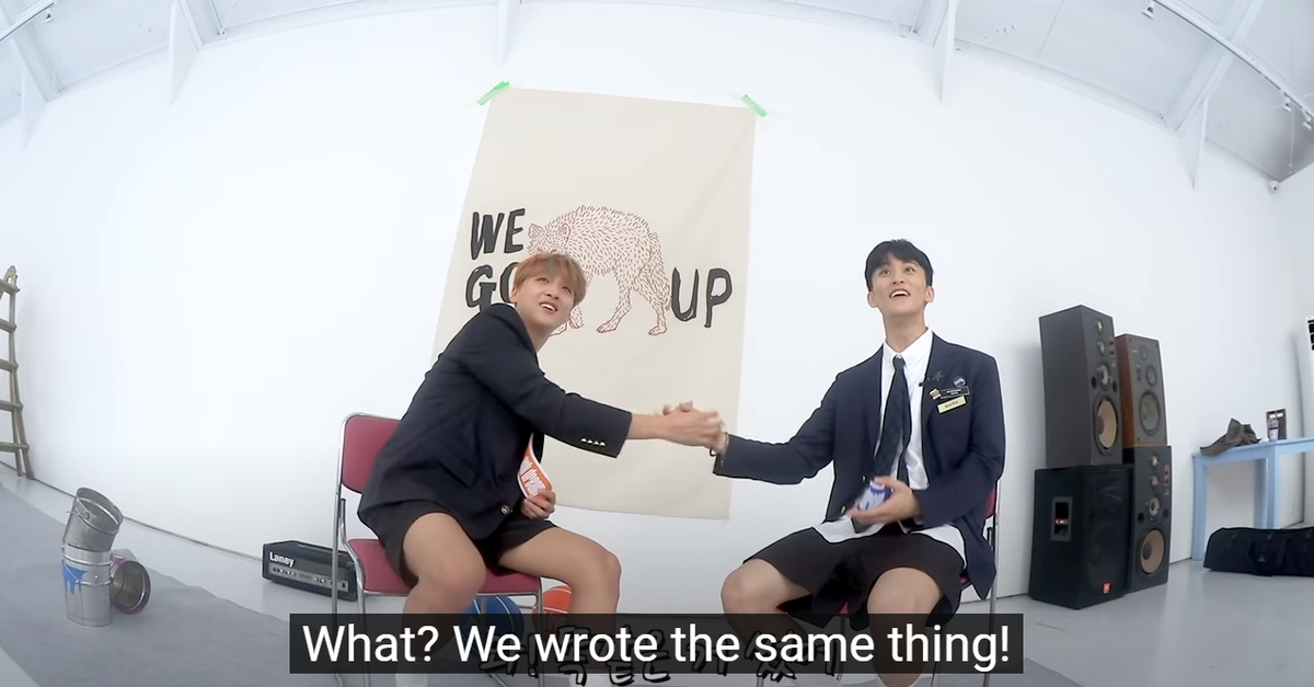 [Dream vs Dream 180920(uploaded)] Predebut Dates (2)  #MarkHyuckHC:What is the first menu Mark and Haechan ate together?MK: Just the two of us? Isn’t it Kimchi Jjigae?HC: Yes!Then they proceed to joke about how they wrote the same thing hahahah  #soulmatesstruggle