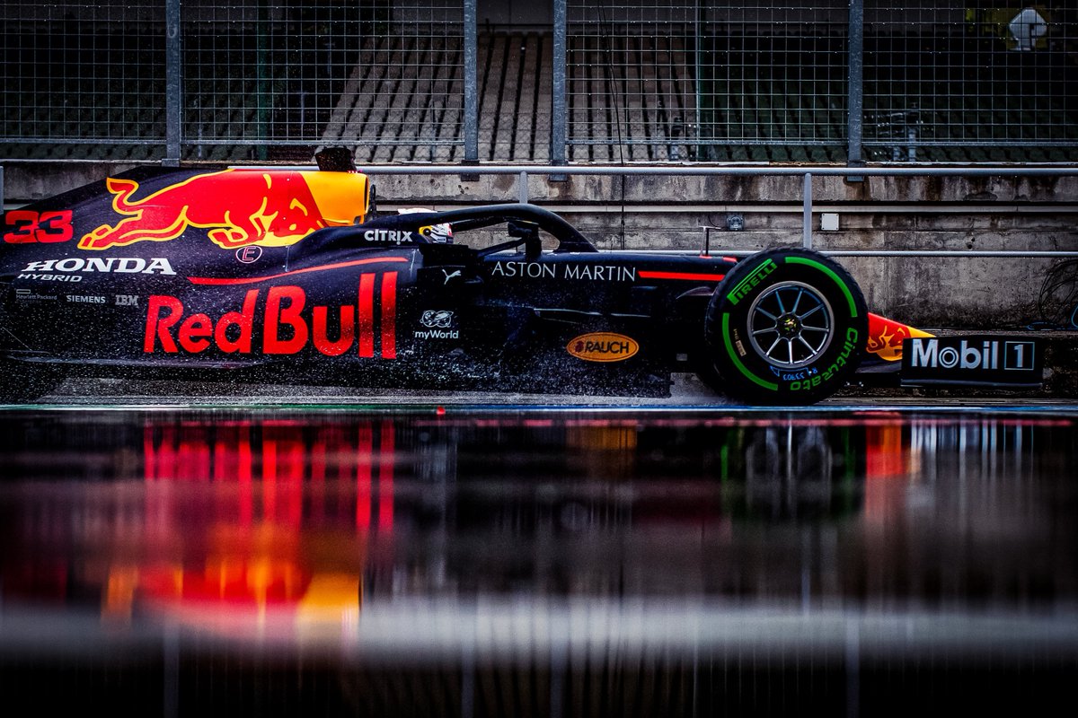 Bugün günlerden #WallpaperWednesday 
 F1 2020 sezonunun 3. yarışı olan #HungarianGP 'den yüksek çözünürlüklü 108 duvar kağıtları sizlerle.
Rtleyelim de daha fazla kişiye ulaşalım.
#WallpaperWednesday <a href="/F1tutkumuz/">Tutkumuz F1</a>
