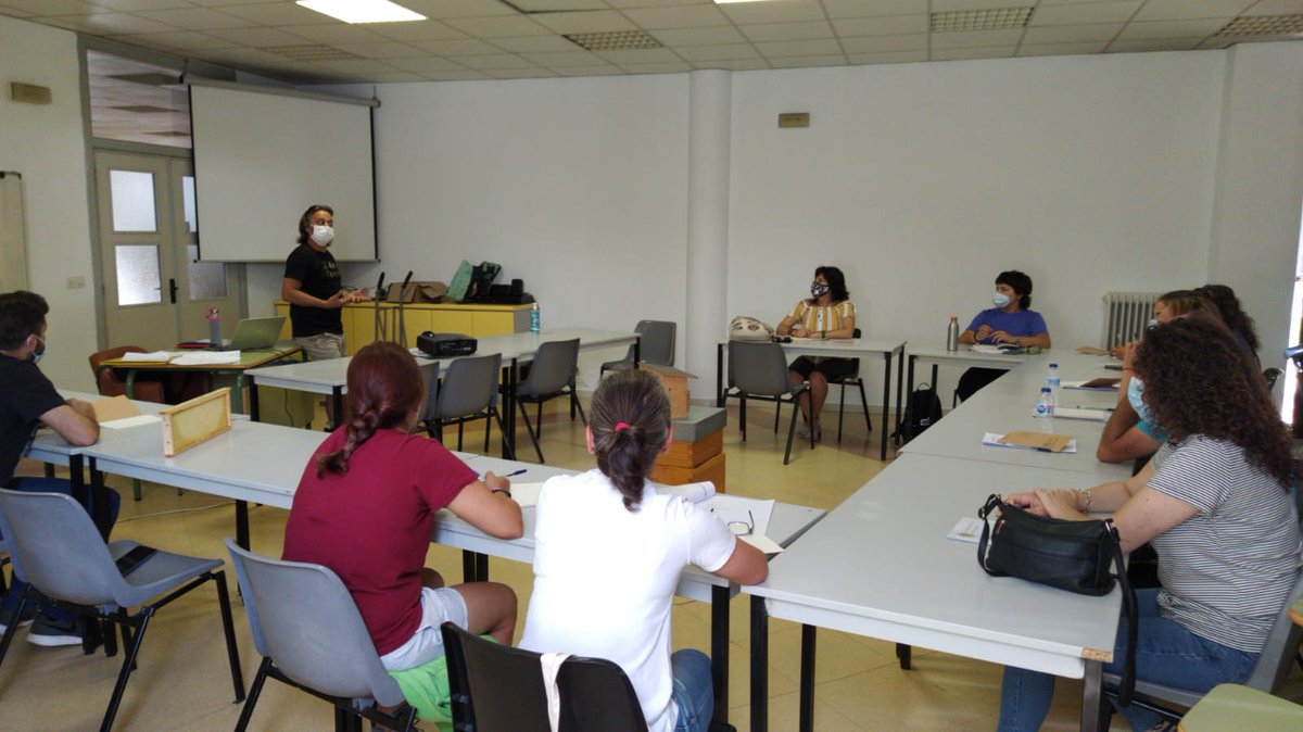 empresasjcyl's tweet photo. Emprendimiento ICE/JCyL
Hoy estamos en #Villablino en el Curso de Iniciación a la Apicultura dentro del Programa para Desempleadas, Autónomas y Cooperativas #PMDAC #FACECYL https://t.co/hn1QsQ1Dsf…
#TierrasMineras https://t.co/W3ho7tPSCJ