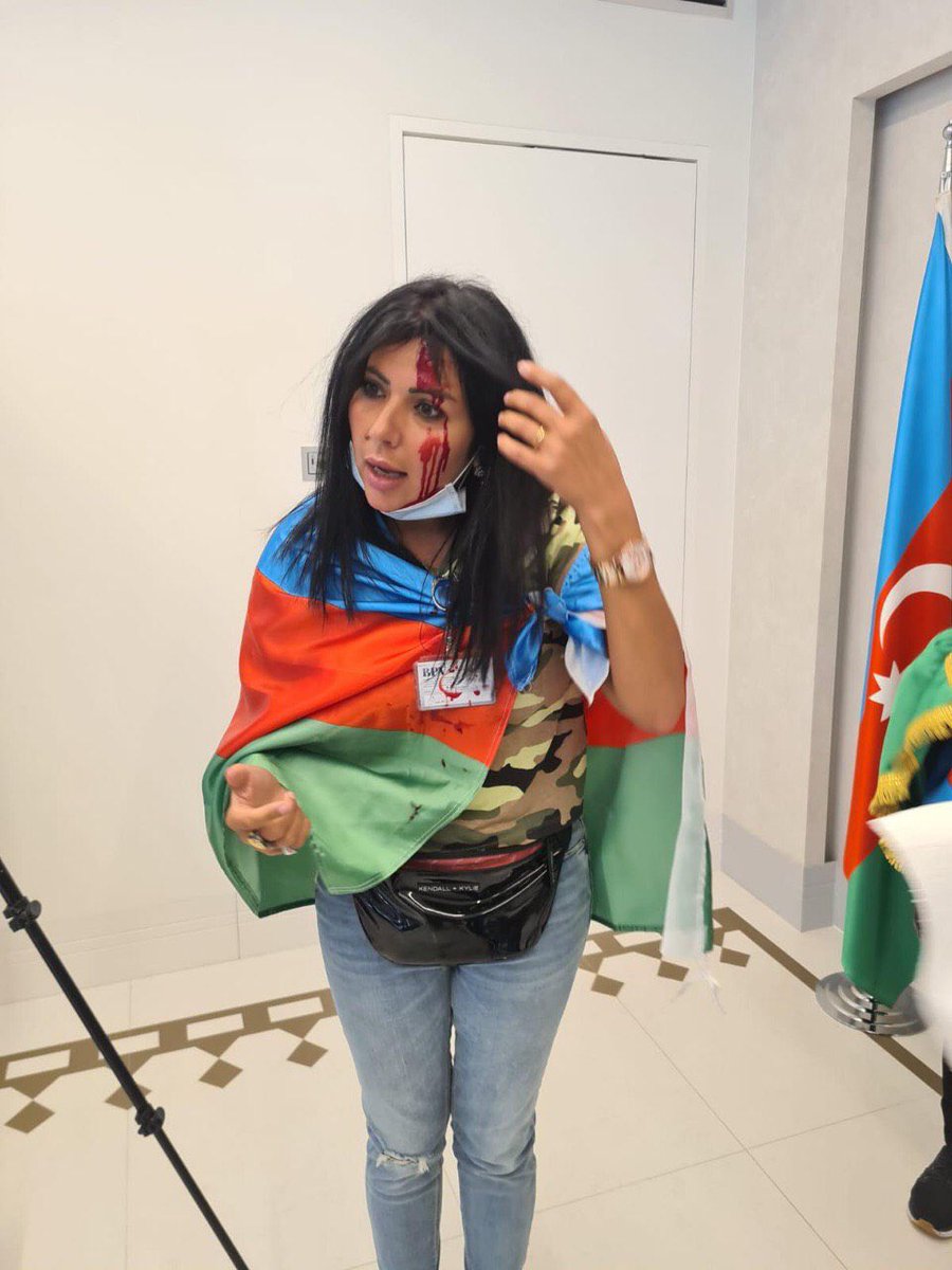 Sarvi_mm's tweet photo. ‼️ Disturbing. В Бельгии пострадала наша журналистка. Кто-то из протестующих с армянской стороны кинул камень, который попал ей в голову. Это надо обязательно распространить под #hatecrime
#AzerbaijanWantsJustice https://t.co/YYT20C3SZp