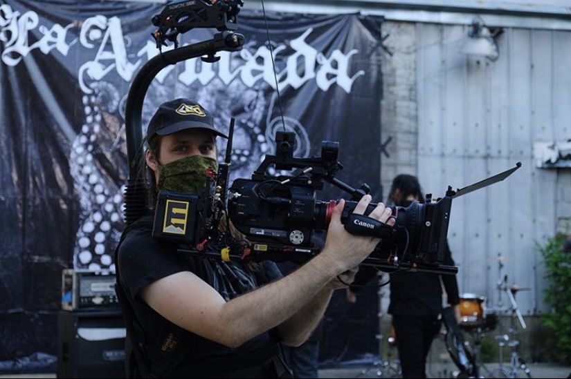 A few weeks ago we shot a music video for La Armada @armadahardcore here at Eleven04 for their new song "System," which was directed by Adam Santiago. Here are some BTS shots of it! #musicvideo #videography #Chicago