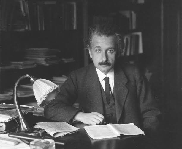 MarcHillman2024's tweet photo. Les anagrammes de @perry_salkow 

Albert Einstein.
Rien n’est établi. https://t.co/mGDjM4oTbz