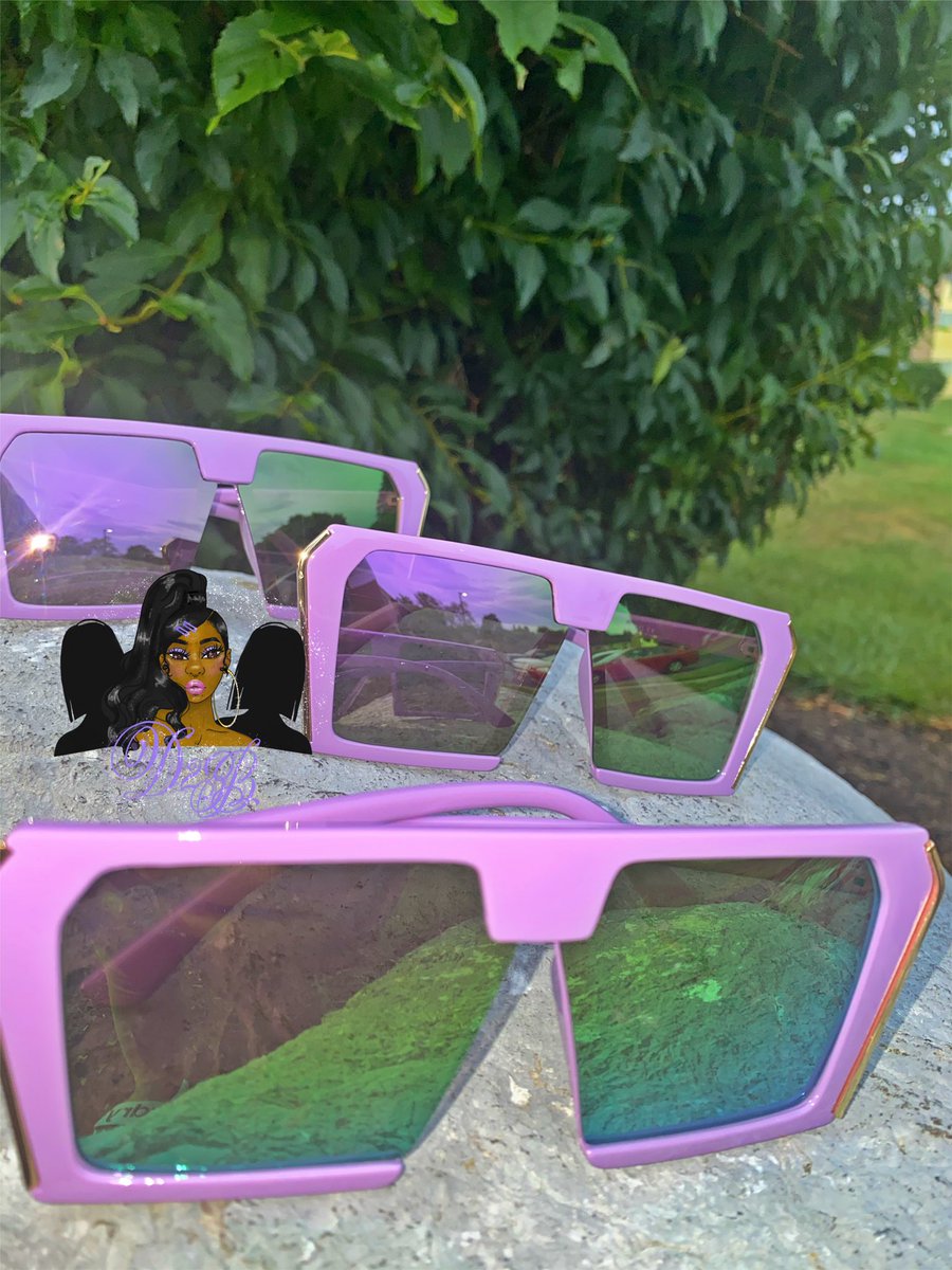 itsflockyczn's tweet photo. New Items Added to the Site ladies 🥳 #ShopD2B https://t.co/rGLmW2AhDF https://t.co/ZPkGK80AnL