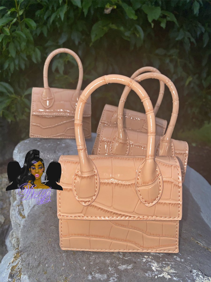 itsflockyczn's tweet photo. New Items Added to the Site ladies 🥳 #ShopD2B https://t.co/rGLmW2AhDF https://t.co/ZPkGK80AnL