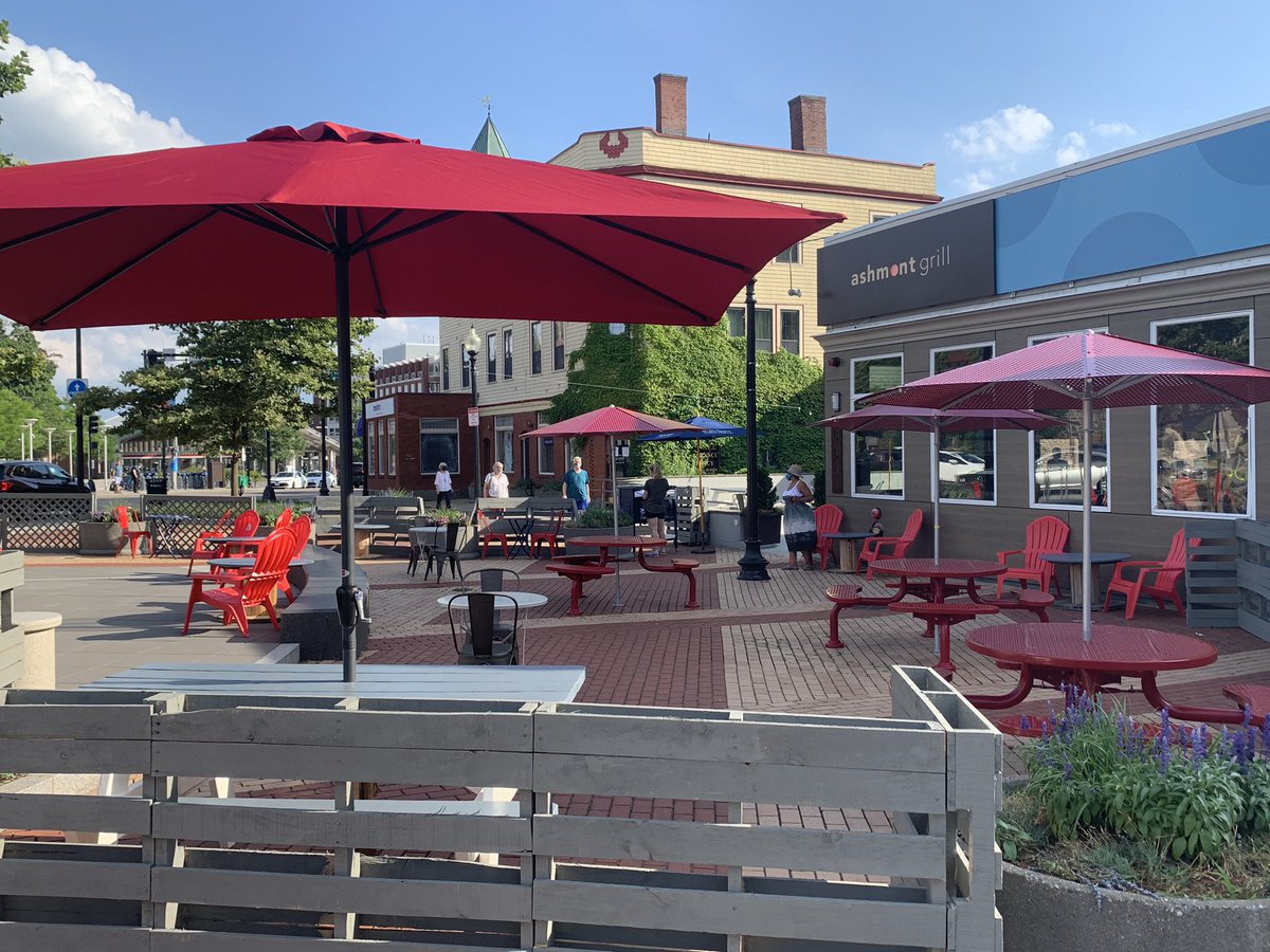 DotNews's tweet photo. Ashmont Grill has reopened with a modified “seafood heavy” menu and new outdoor dining spaces, including a beer garden collaboration between @AshmontGrill x @DorchesterBrew Full story: https://t.co/rcUbimH0Nw https://t.co/bN787JP2wr