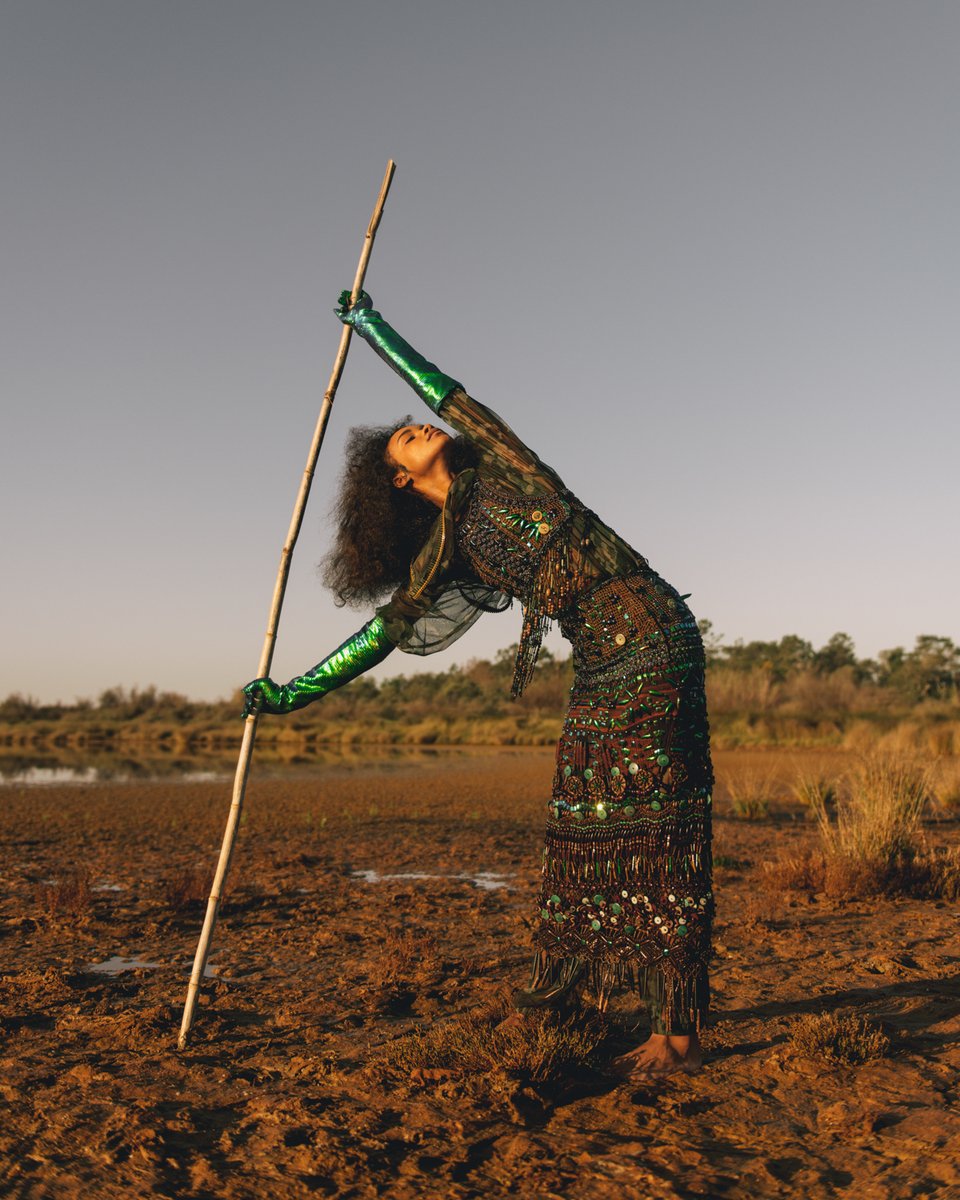 Beaded pearls, embroidered fringes and beetle bug wings make a feeling of freedom in #GaultierParis #SS20 for @blancmag.
Photographed by #NoémiOttiliaSzabo.
Styled by @oliver_vaughn.