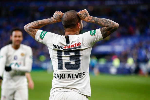 Jonas Adnan Giaever On Twitter Dani Alves Club Juventus Position Defender Number 23 Apparently Dani Alves Has A Thing For Honoring People He Appreciates When He Was Presented At Juventus He Had