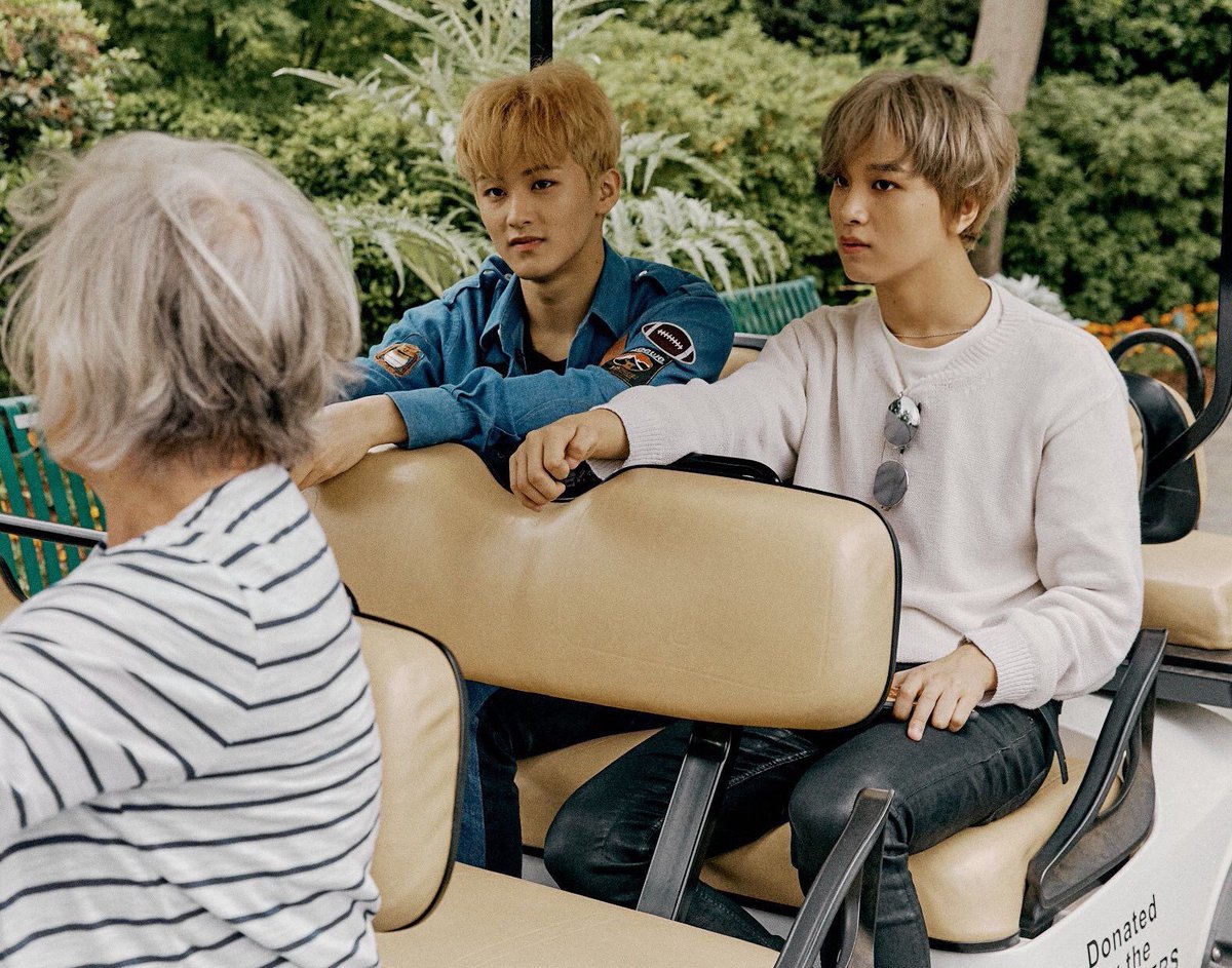 [HIT THE STATES 190506(uploaded)] Dallas DateWe all know it’s a date (It even looks like a prenup shoot). They went to the Dallas Arboretum and Botanical Garden and ate together at Smokey Rose. Mark paid for the food after losing at a credit card roulette game