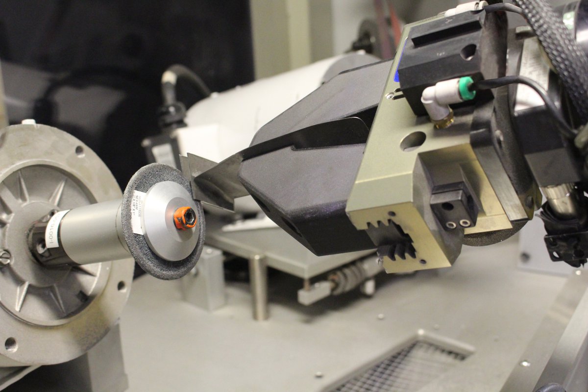 avrvisionrobot's tweet photo. Did you know that AV&R’s robotic deburring systems work on various types of blades, such as high-pressure turbine blades (HPT), low pressure turbine blades (LPT) & compressor blades?
#deburrring #roboticsystems #compressorblades #gasturbines #aircraftengine #aerospace #robotics https://t.co/OcYJHSRTWs