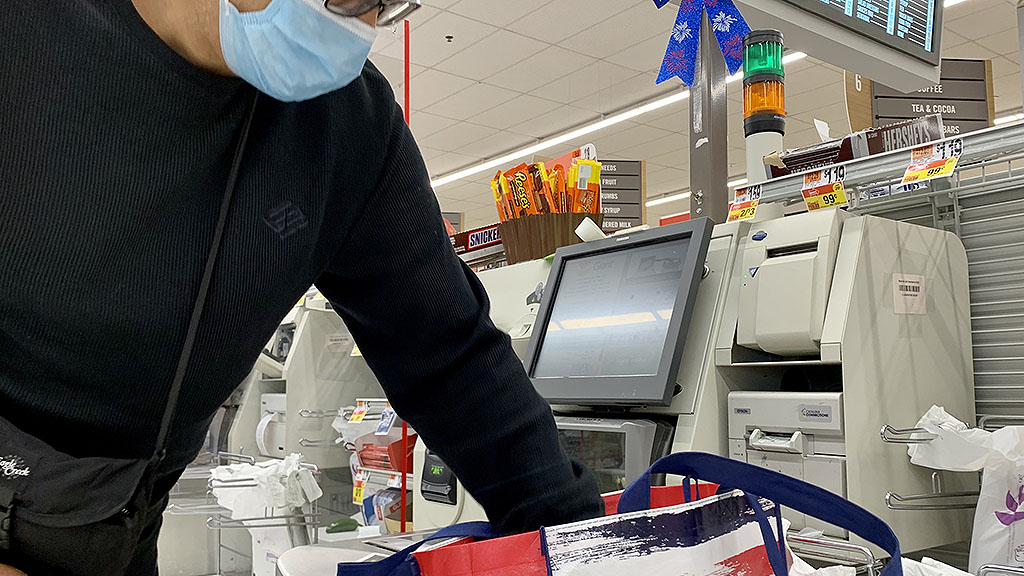 wbz's tweet photo. Still Have To Wipe Groceries? @mallikamarshall Answers Your Coronavirus Questions https://t.co/svoh23V0un https://t.co/y2x3A8HCxg