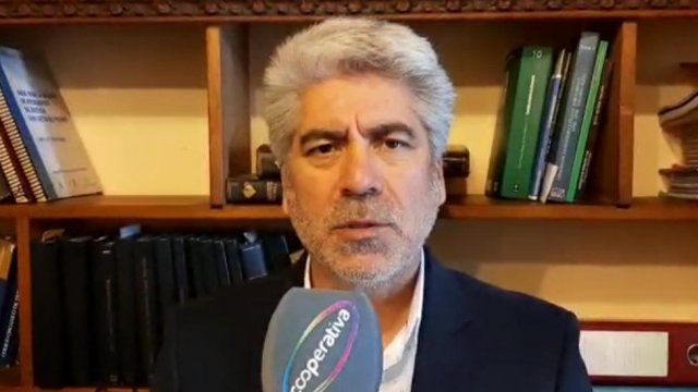 Cooperativa's tweet photo. [Video] Padre de Antonia: Le pido a la gente que nos siga apoyando #CooperativaRegiones https://t.co/g9CBsZIfGG https://t.co/z0fuykrgsG