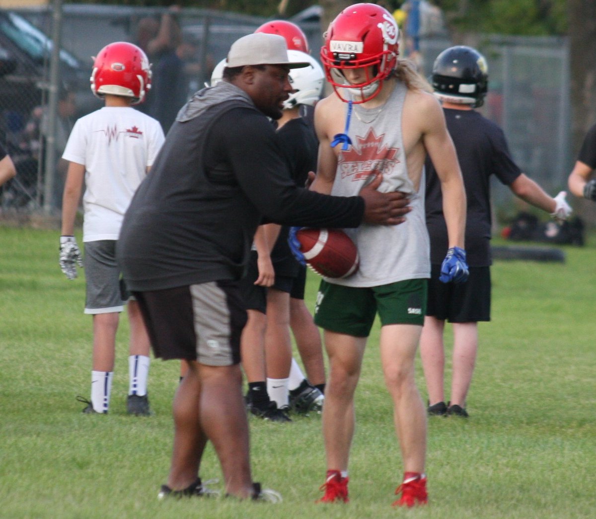 RhettVavra's tweet photo. Big thanks to @SaskSelectsFB for a terrific summer camp I really appreciated the great coaching and learning from one of the greatest @nikel18. https://t.co/vcortBa5Nk