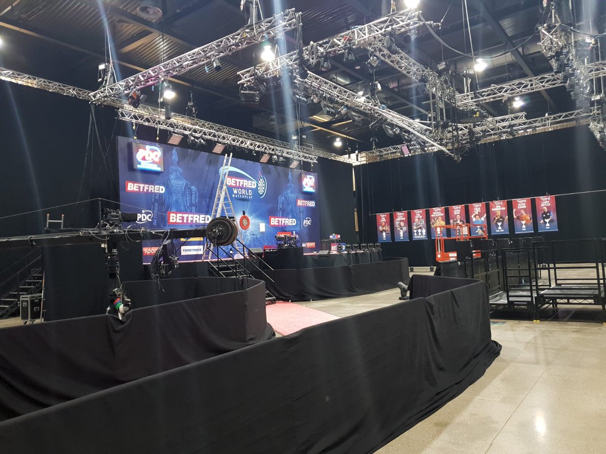 transsporttv's tweet photo. Have you been keeping up with the darts? @OfficialPDC 🎯🥳 #TransSportTv #Darts #WM2020 https://t.co/FLKp8z827u