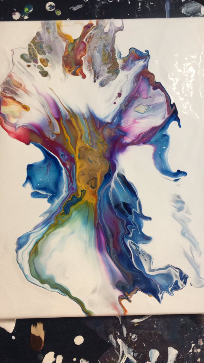 pourraine's tweet photo. #abstractart #paintpouring #wednesdaymorning #dutchpour https://t.co/o73R5VE7RF