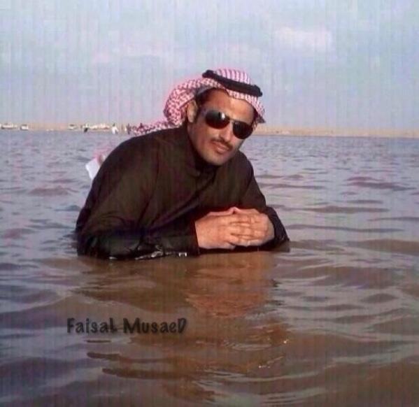 #الرياض_تحتاج_بحر

احلا سباحه