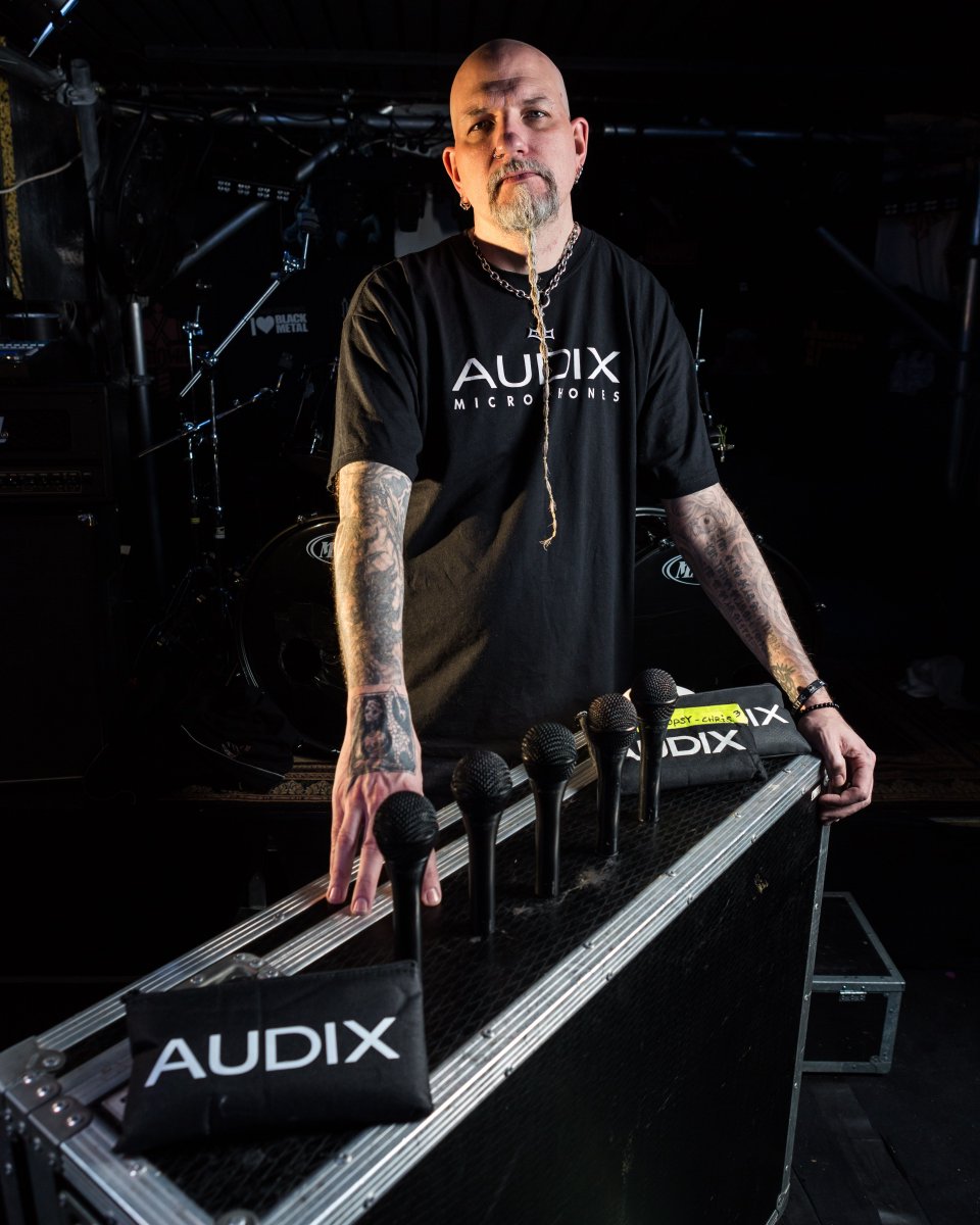 AudixMics's tweet photo. Engineer Rob Sherred has been running live sound again on some cool stages, and the OM series is his go-to for vocals because "they can take the strains of everyday touring all over the world, and still give the results you need every single time." What's your Audix setup? https://t.co/wyshwAsl0X