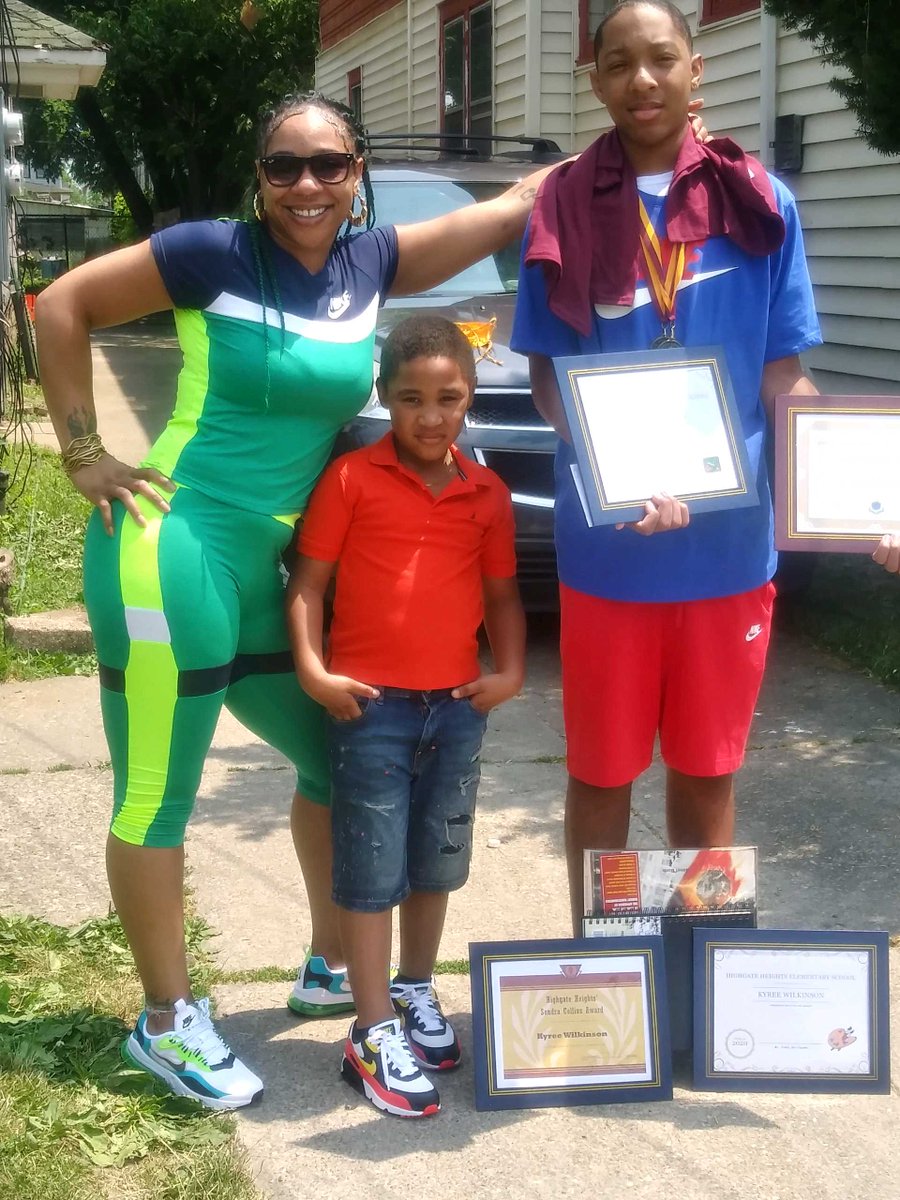 BuffaloPN's tweet photo. We are so proud to announce another Promise Scholarship recipient, Kyree. He will be a role model and positive influence @CanisiusHS . He has a bright future ahead of him and will be successful in all of his endeavors! Kyree, you are our future leader! #onecommunityonevision https://t.co/1uEOgADFpt