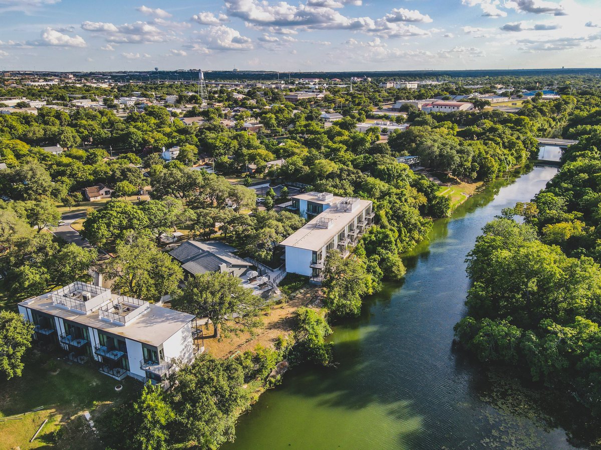 the ruby hotel and bar round rock