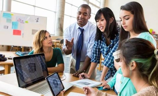 [ 🎓🎓 #Alternance : Devenez Designer multimédia !  ]
☑️ Formation en 12 mois
☑️ Titre certifié RNCP
☑️ Prérequis : Bac +2 minimum 
☑️ Admission : réunion d'information, entretien et tests écrits
☑️ Prochaine rentrée : Octobre 2020 (Paris)
Infos: bit.ly/32F8jcp