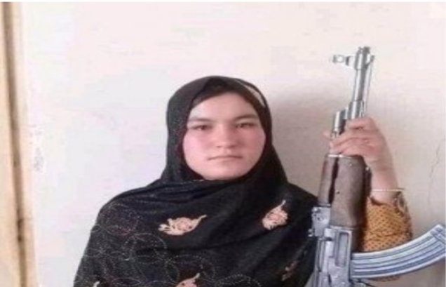 fighterofjustic's tweet photo. Before US invasion in Afghanistan, Taliban regime was the worst for Afghanis, specially women were kept in homes and had no rights, Qamar Gul action shoked the world. Afghanis women should fight as kurd women are doing, a feminist revolution is needed in Afghanistan, balochistan. https://t.co/GGBhjhoVle