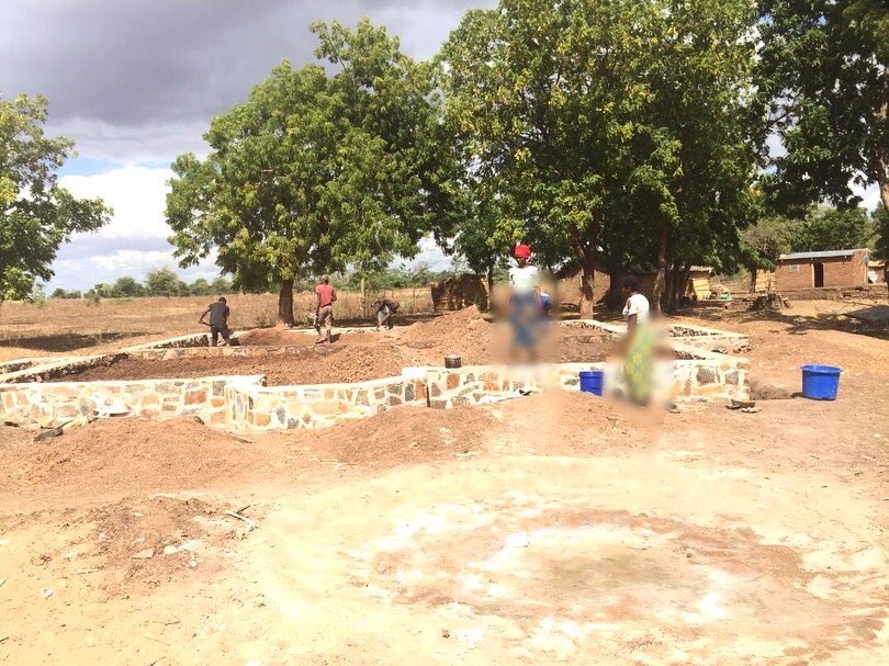 MutahFoundation's tweet photo. The foundation is laid for The Salek and Aqueelah Beale Masjid, in #Malawi #Africa 🤲🏽 #Alhamdulillah 
May Allah accept it from all those involved. https://t.co/KxcluYFbbZ