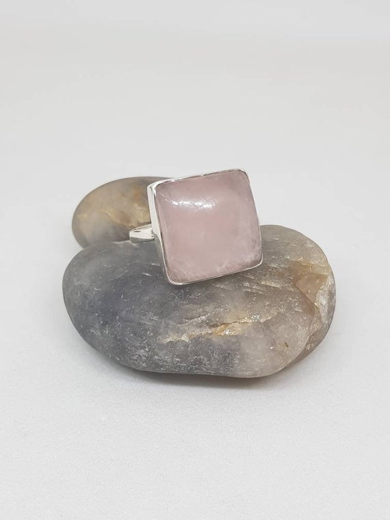 Rose Quartz Ring, Square ring, 925 Silver Ring, etsy.me/2CTvwwX #rosequartzring #pinkstonering #gemstonering #sterlingsilver