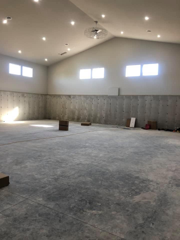 AdvantageCourt's tweet photo. BIG or SMALL! We got an indoor #HomeCourtAdvantage for you!  DON'T WAIT. https://t.co/5nZv3IaAAm| Call (847) 274-8998|📧info@HCAsports.com #snapsports   #homegym #familygoals #usamade #gym #gymfloor #homecourt #gamecourt #basketballcourt #StayHomeAndPlay https://t.co/Mxw40yC3hi