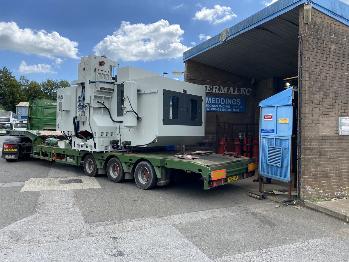 meddingsEng's tweet photo. Our new XYZ 2010 VMC machine has arrived! #meddingsengineering
#automotiveengineering #manufacturingengineering #engineeringuk #aerospacemanufacturing #automotivedesign https://t.co/DFoetiGXAk