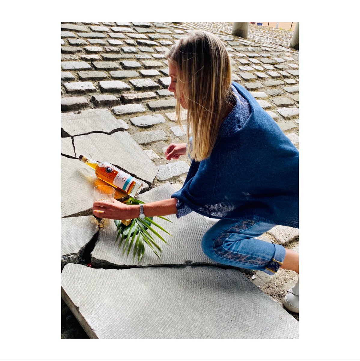 a visual agency tweet media