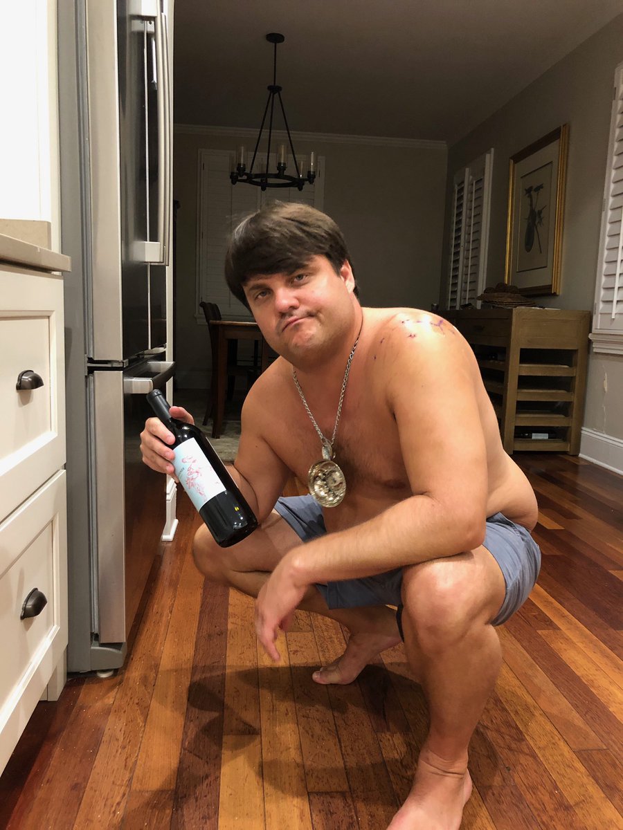 BoucanerWine tweet media