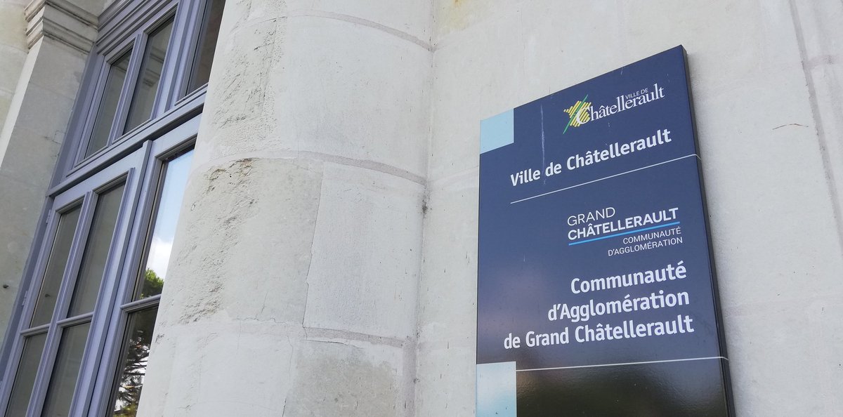 ALKHOSpro's tweet photo. SIGNALISATION TOURISTIQUE DU GRAND CHATELLERAULT : restitution aujourd'hui du diagnostic devant le comité de pilotage de l'étude. Place maintenant à la concertation et construction de la stratégie à mettre en œuvre. https://t.co/J6jZrrqFlz