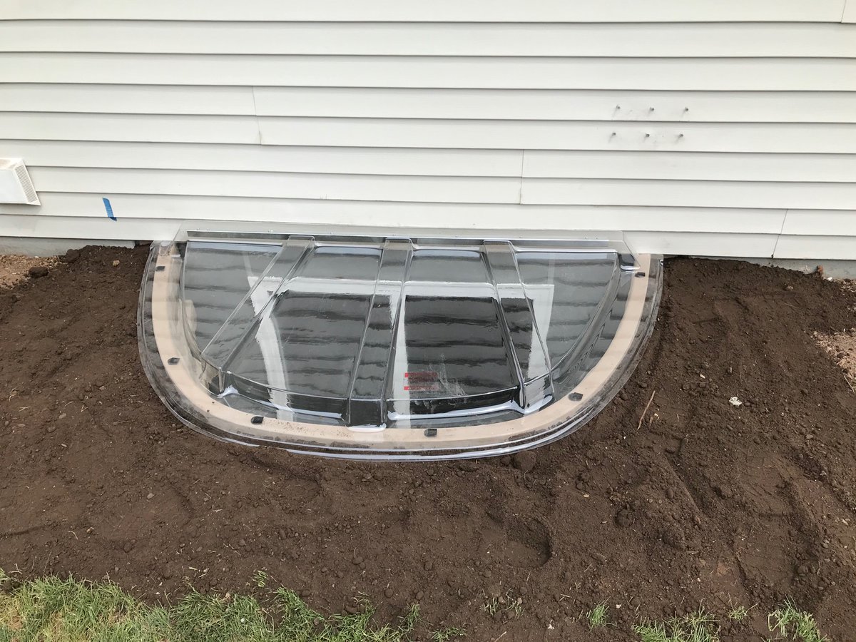 ProductsShape's tweet photo. Our partners @SureDryBasement are top-notch waterproofing professionals! Check out this beautiful Durawell installation! #Waterproofing #WindowWell https://t.co/fF6rYGuwVS