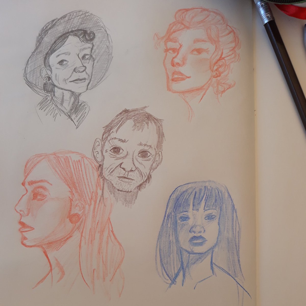 DrawingEskis's tweet photo. Sketch, Sketch,Sketch ! ✏

#sketchbook #sketch #drawing #drawings #crayon #dessin #croquis #pencildrawing #face #faces #visage https://t.co/1yIXtHbOBZ