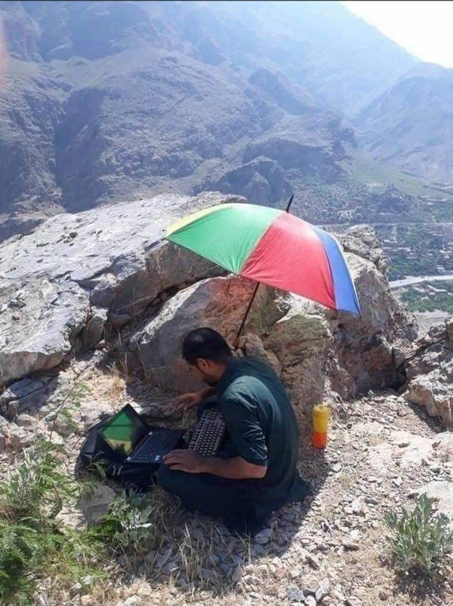 AdnanAlams's tweet photo. Students of various educational institutes across the country have been sent back to their native areas cannot attend online classes due to lack of proper internet. The region has been digitally isolated due to de-prioritisation and lack of timely decisions #ReleaseSpectrumInAJK https://t.co/dSGoMU4HeM