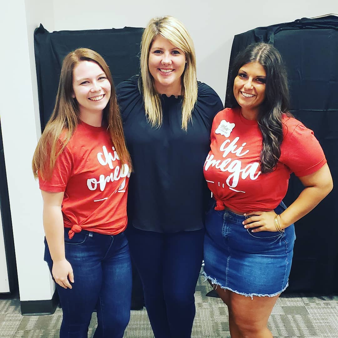 EKUalums's tweet image. Allison is an #EKU legacy with both of her parents being proud Colonel alums, Sheryl Longworth Helsinger (mom) and Tom Helsinger (dad). Allison was very active as a student, being a member of @EKU_ChiOmega, @EKU_SGA, @EKU_SAA and the @EKUHonors Program!