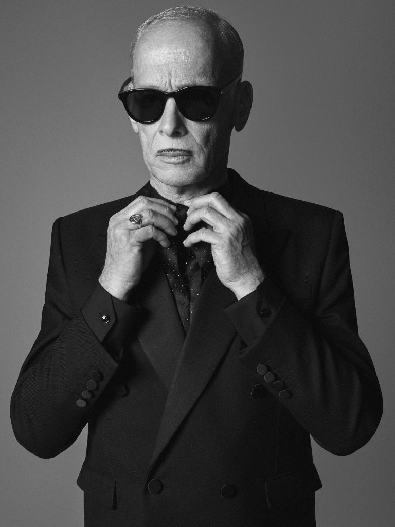 YSL's tweet photo. JOHN WATERS - FALL WINTER 20
#YSL32 by ANTHONY VACCARELLO
PHOTOGRAPHED by DAVID SIMS
#YSL #SaintLaurent #YvesSaintLaurent
#JohnWaters https://t.co/Gx4DQ8bY4h