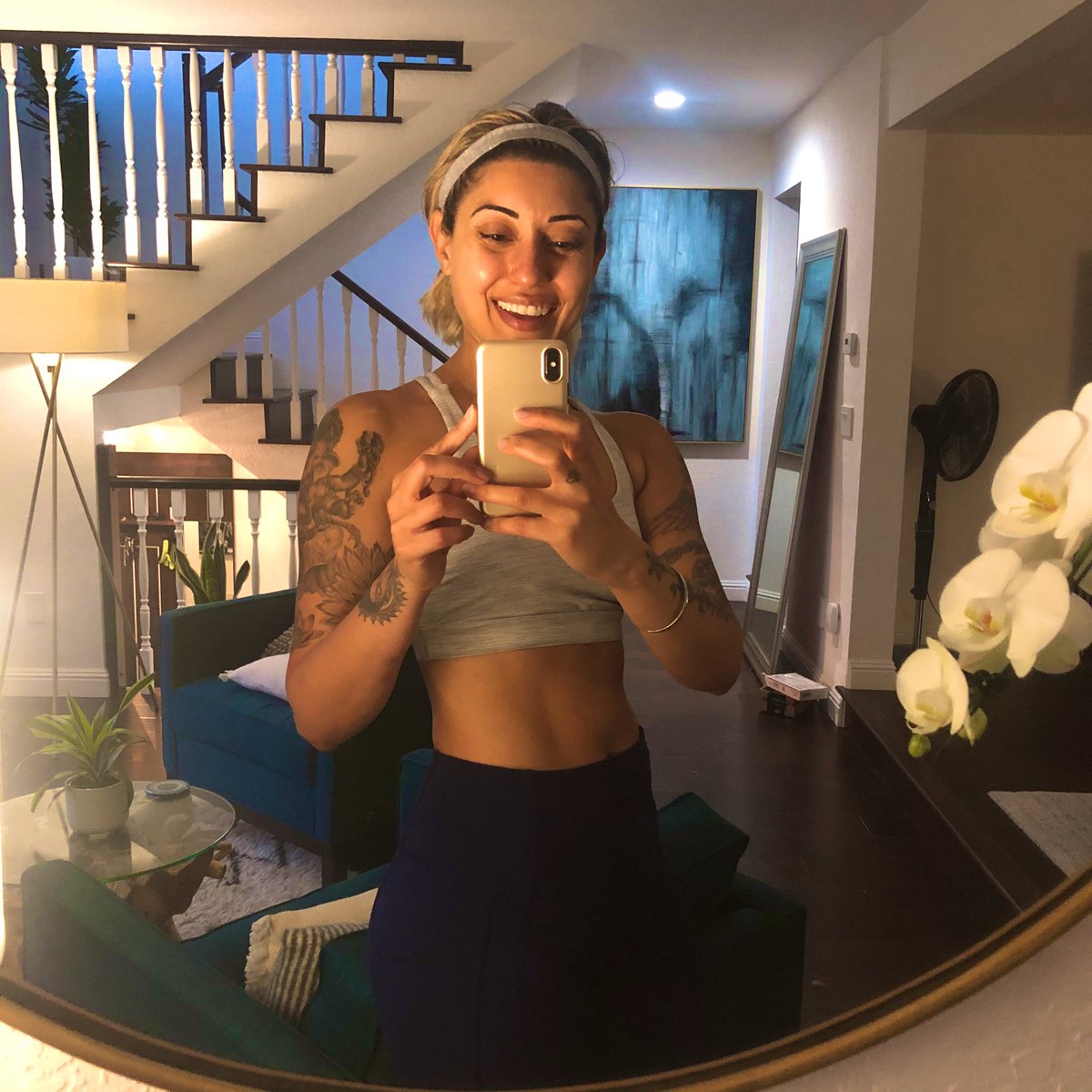 IAMRUBY's tweet photo. Just in case you’re wondering... #operation6pack is still happening.
👊🏽🔥 https://t.co/rGmRTFnBb0