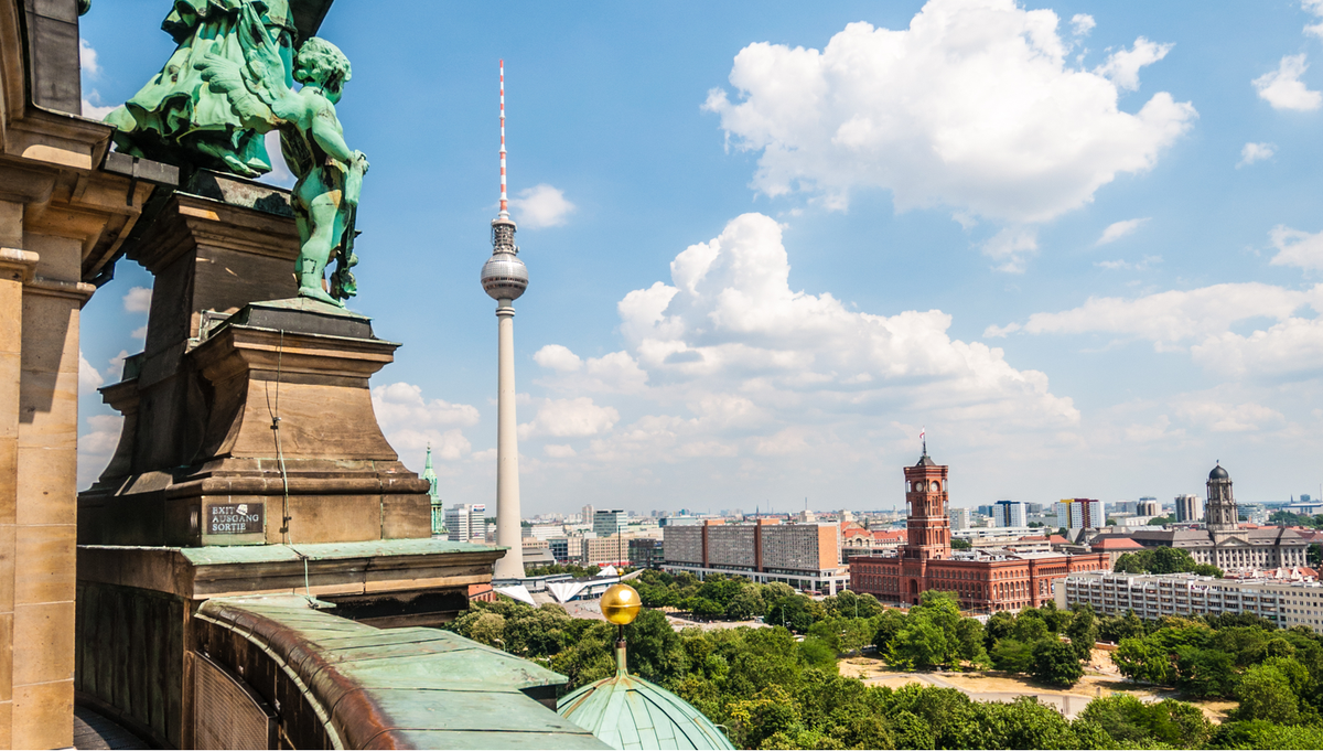 ArltTim's tweet photo. Auf geht's nach Berlin zum Forum von @EntrepreneurOrg. 🚘 

#EOForum https://t.co/vUd8oCtp9f