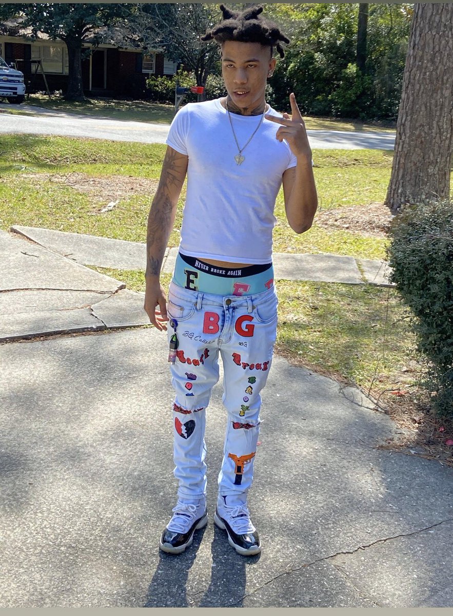 RoughLoyalty's tweet image. #customdrip #jeans #hoodies #airforce1custom