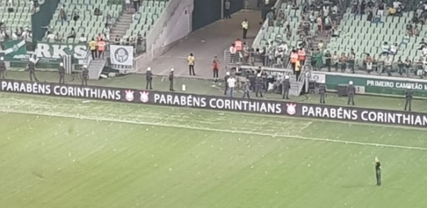 10Junioor's tweet photo. O que é um pichação na Arena Corinthians perto disso aqui?

Obrigado, vândalos palmeirenses. Deram um gás a mais pro elenco do Corinthians.

A noite o bicho pega!! https://t.co/fHIMaPywT9